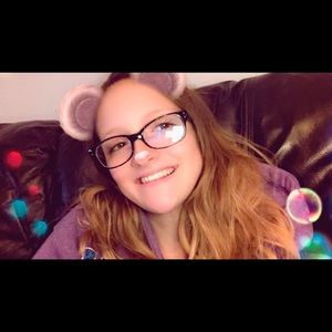 Meet your Posher, Emmy